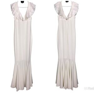 Alamour White Maxi Ruffle Dress Sz‎ L